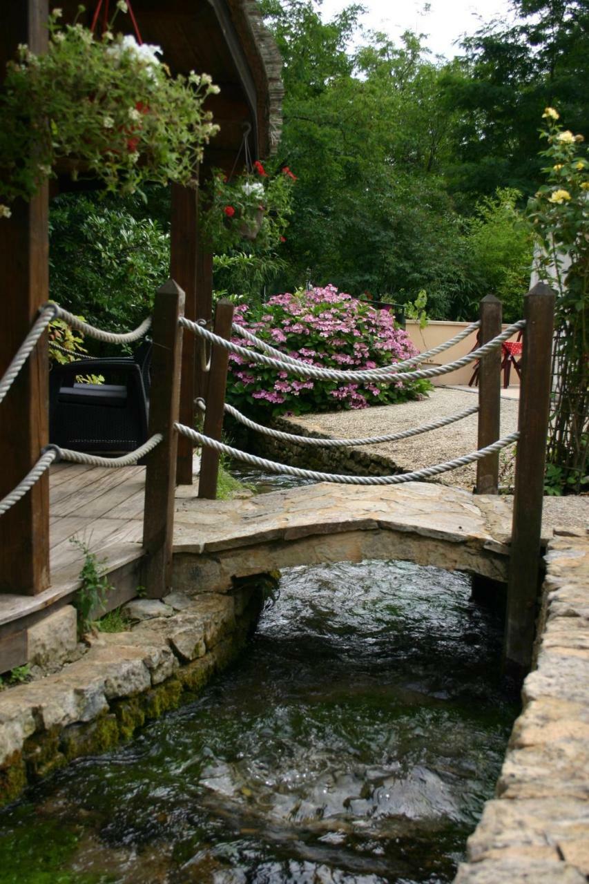 Le Moulin Du Bleufond Hotel Montignac-Lascaux Bagian luar foto